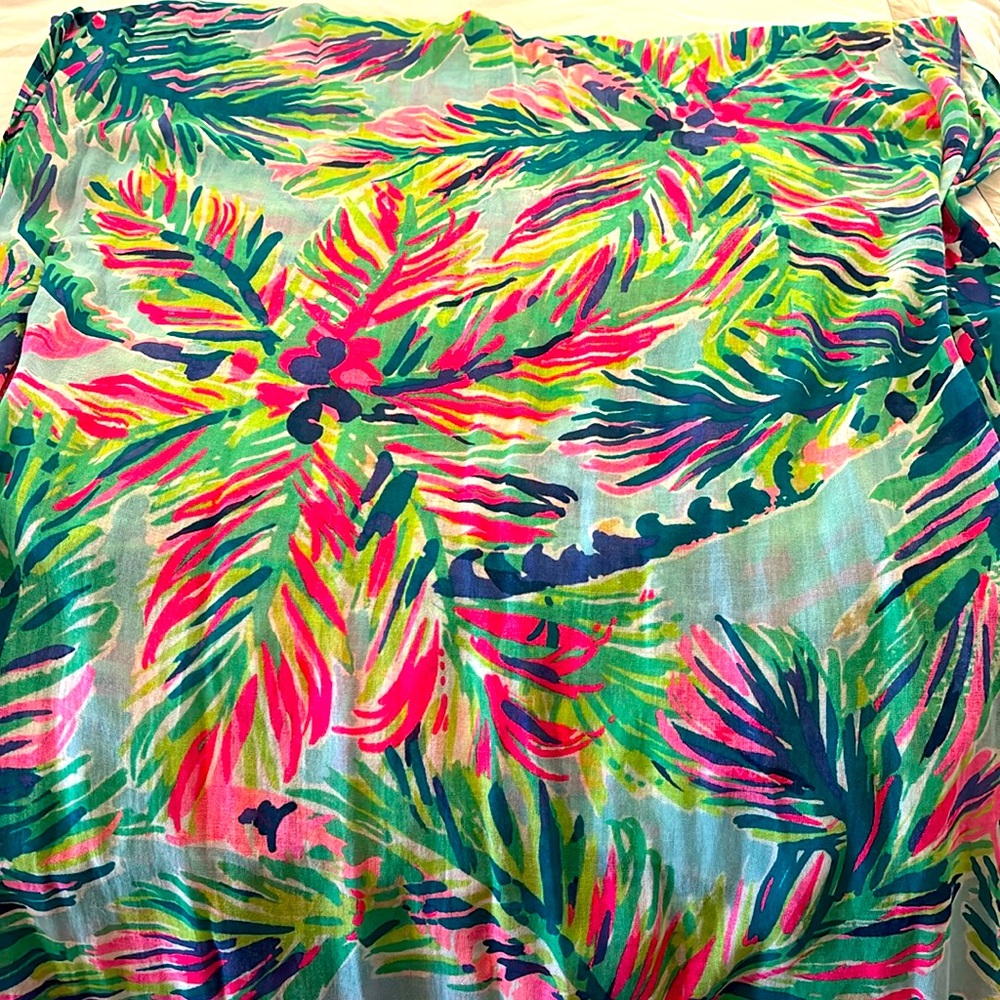 Lilly Pulitzer Tropical Print Scarf.